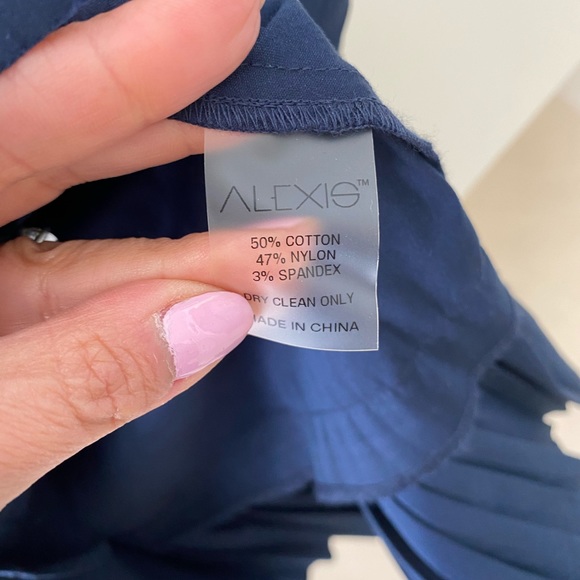 Alexis off shoulder draw string waist dress - S 💙 - Picture 11 of 12